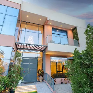  Bed & Breakfast Boutique-trade Center United Arab Emirates